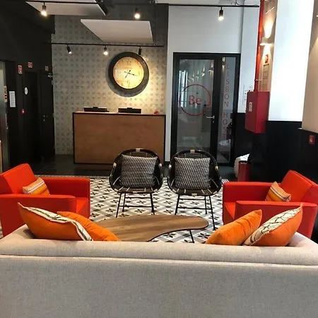 Be Intendente אכסניה *