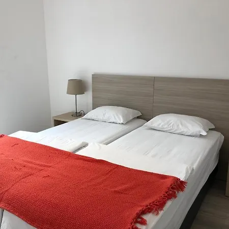 Be Intendente Hostel Lisbon